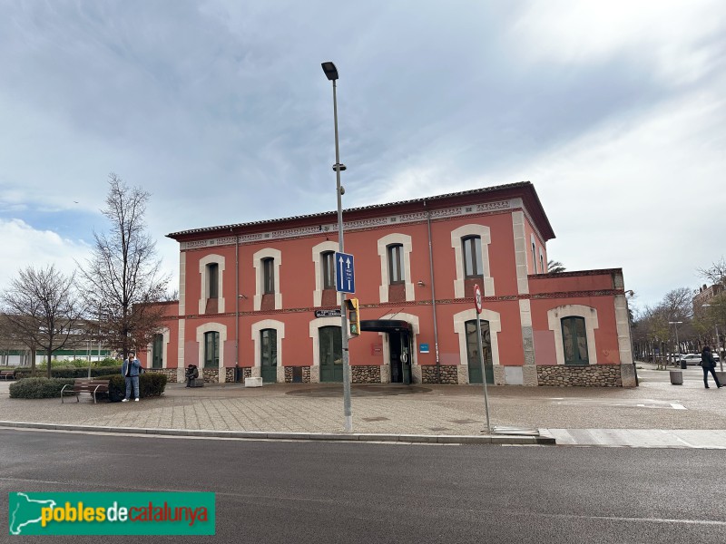 Girona - Antiga estació del tren d'Olot