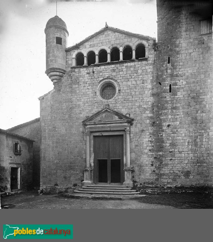 Fornells de la Selva - Església de Sant Cugat (Foto: Josep Salvany -Fons Salvany. Biblioteca de Catalunya-, 1922) Fornells de la Selva - Església de Sant Cugat