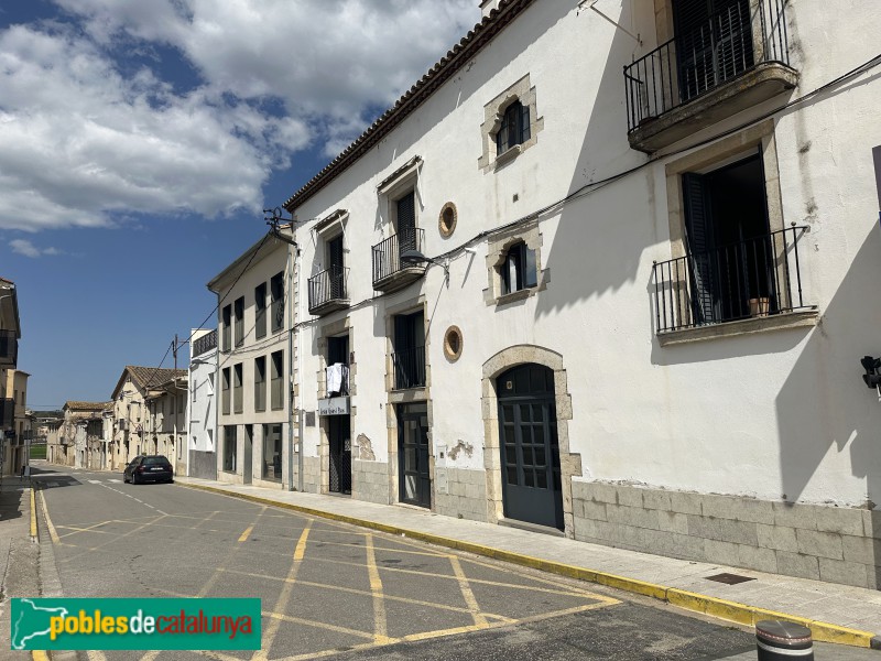 Fornells de la Selva - Carrer de Sant Cugat (Foto: Albert Esteves, 2025) Fornells de la Selva - Carrer de Sant Cugat