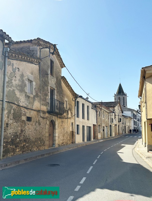 Fornells de la Selva - Carrer de Sant Cugat (Foto: Albert Esteves, 2025) Fornells de la Selva - Carrer de Sant Cugat