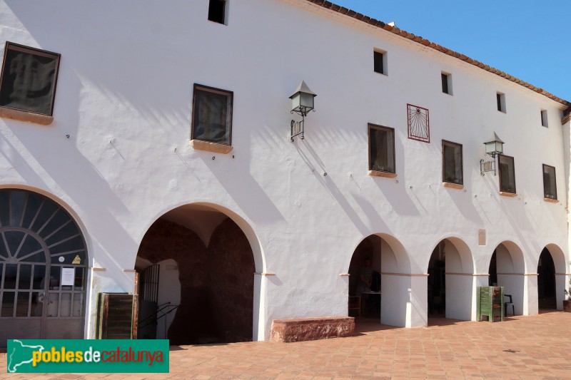 Mont-roig del Camp - Ermita de la Mare de Déu de la Roca (Foto: Albert Esteves, 2024) Mont-roig del Camp - Ermita de la Mare de Déu de la Roca