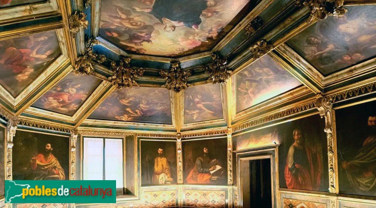 Mataró - Basílica de Santa Maria. Sala de Juntes de la capella dels Dolors (Foto: <i>Ajuntament de Mataró</i>) Mataró - Basílica de Santa Maria. Sala de Juntes de la capella dels Dolors