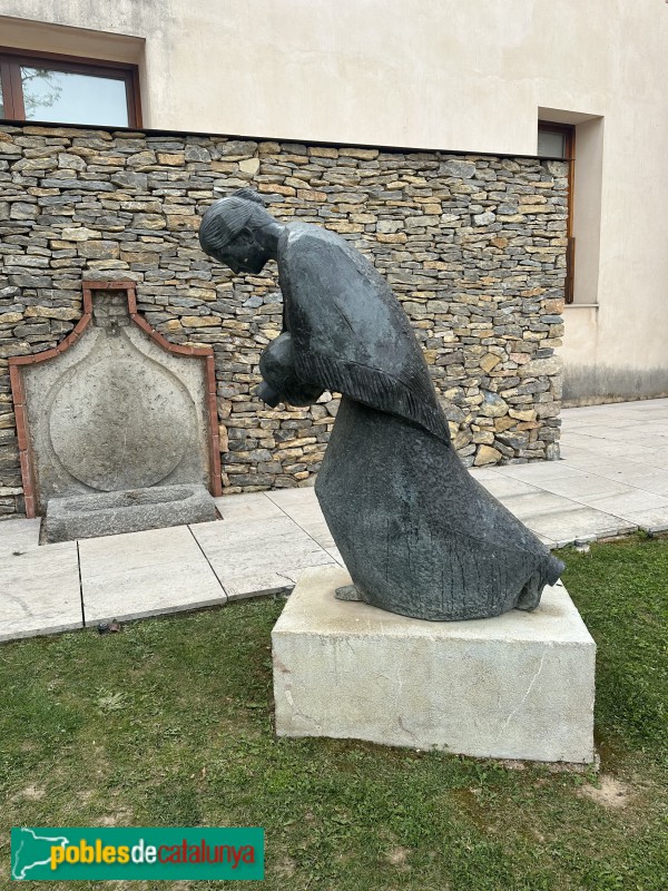 Vandellòs - Escultura <i>A la Dona</i>