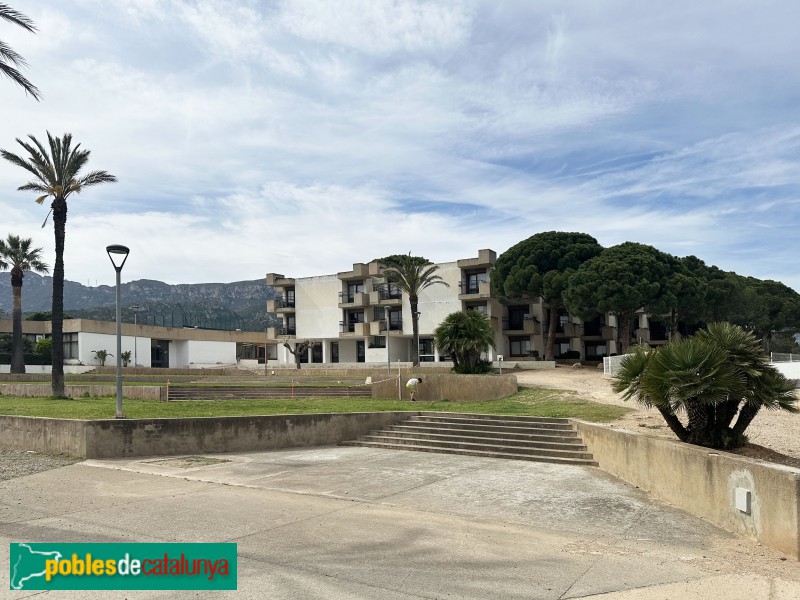 L'Hospitalet de l'Infant - Poblat d'Hifrensa. Pisos i equipaments