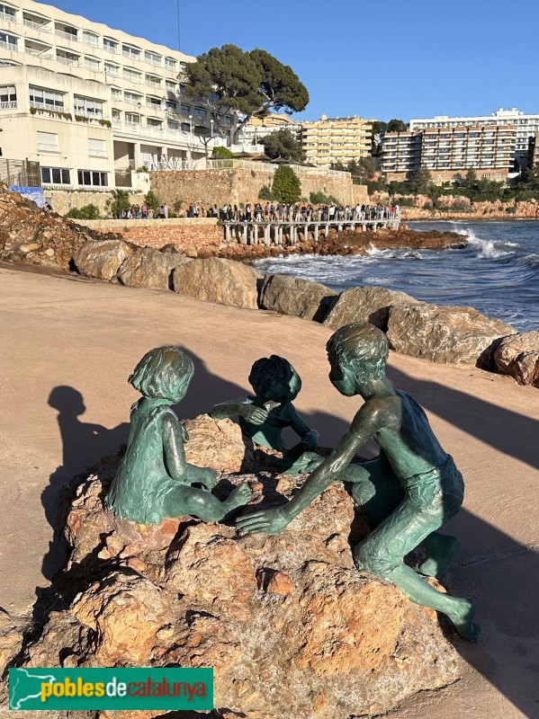 Salou - Conjunt escultòric <i>Jaume I i els nens</i>