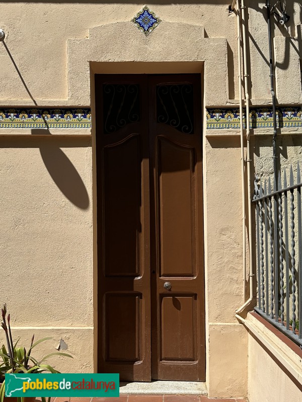 Vilanova i la Geltrú - Cases de la Cooperativa Palacio del Obrero (Foto: Albert Esteves, 2025) Vilanova i la Geltrú - Cases de la Cooperativa Palacio del Obrero