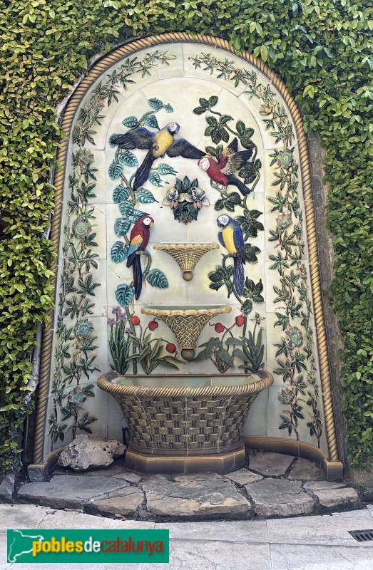 Caldes d'Estrac - Fundació Palau i Fabre. Font del jardí (Foto: Albert Esteves, 2025) Caldes d'Estrac - Fundació Palau i Fabre. Font del jardí