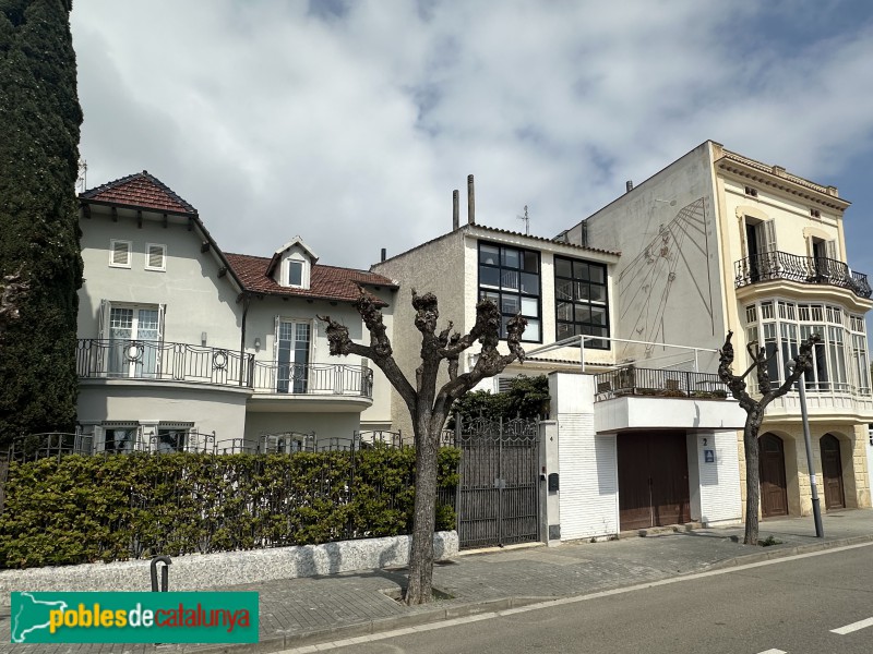 Caldes d'Estrac - Passeig dels Anglesos (Foto: Albert Esteves, 2025) Caldes d'Estrac - Passeig dels Anglesos