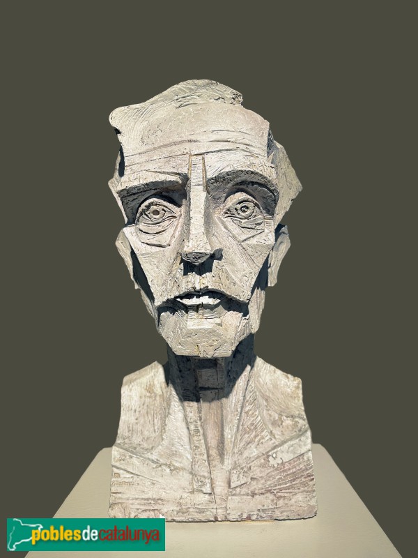 Biblioteca-Museu Víctor Balaguer - Josep M. Subirachs - <i>Retrat de Francesc Macià</i>, 1984. Guix (Foto: Albert Esteves, 2025) Biblioteca-Museu Víctor Balaguer - Josep M. Subirachs - <i>Retrat de Francesc Macià</i>, 1984. Guix