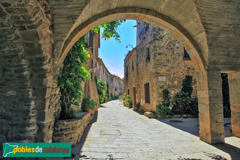 Monells (Foto: Jordi Tarrés, 2025) Monells