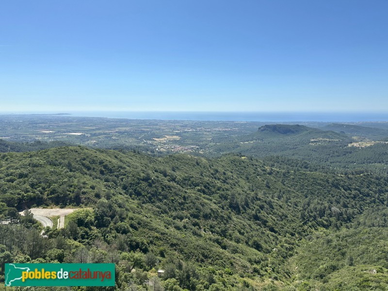 Monestir d'Escornalbou. Panoràmica des de la mansió d'Eduard Toda