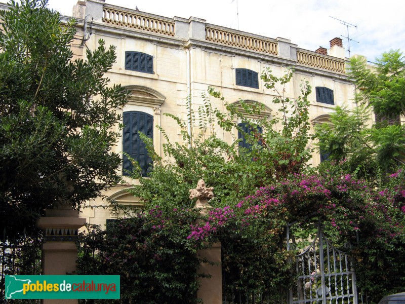 Caldes d'Estrac - Carrer del Callao (Foto: Albert Esteves, 2007) Caldes d'Estrac - Carrer del Callao