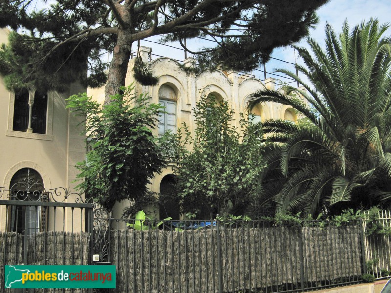 Caldes d'Estrac - Carrer del Callao (Foto: Albert Esteves, 2007) Caldes d'Estrac - Carrer del Callao