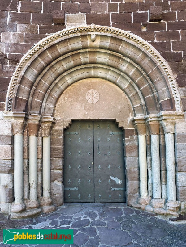 Riudecanyes - Monestir d'Escornalbou. Portada de l'església