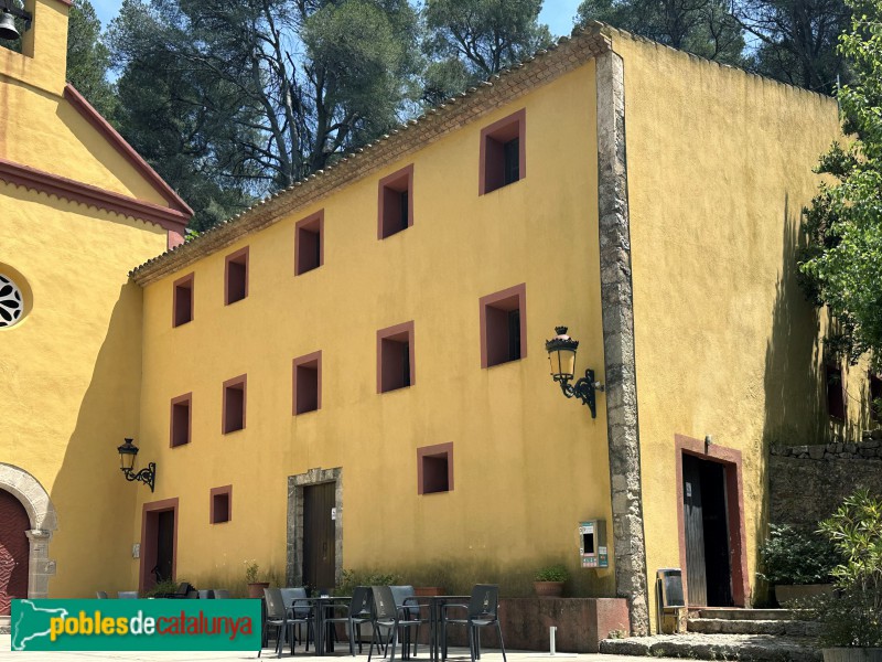 Pratdip - Santuari de Santa Marina. Casa Gran