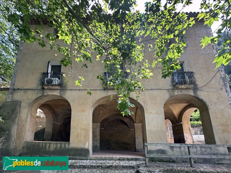 Pratdip - Santuari de Santa Marina. Casa de la Font