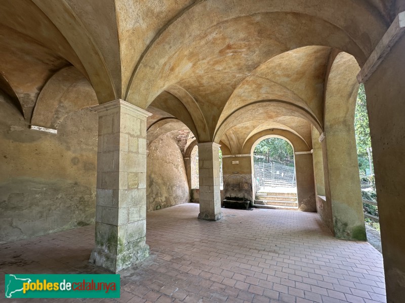 Pratdip - Santuari de Santa Marina. Casa de la Font