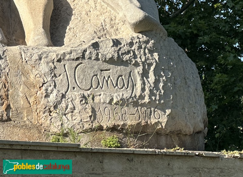 El Vendrell - Monument als Castelles. El Quatre de Vuit