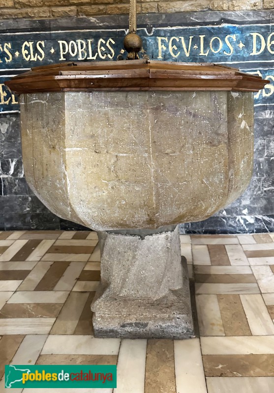 El Vendrell - Església de Sant Salvador. Pica baptismal