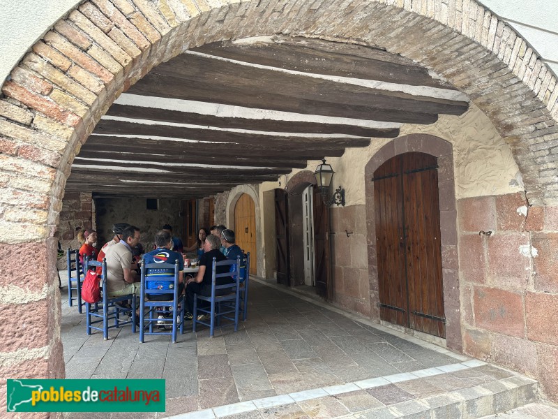 Prades - Porxos de la plaça Major