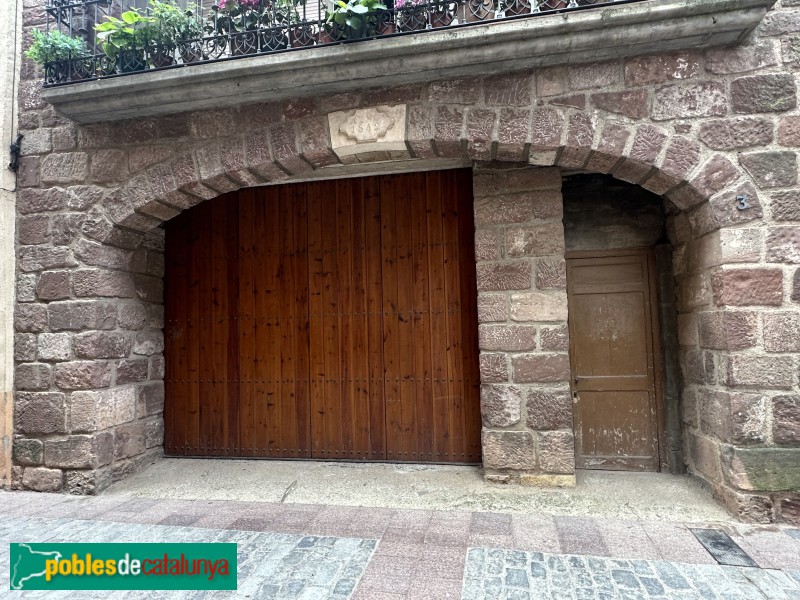 Prades - Portal de 1842