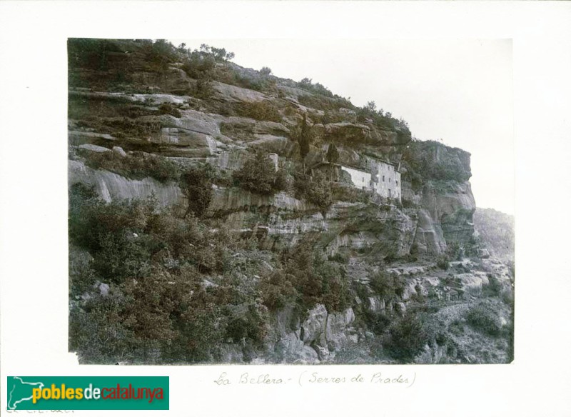 Prades - Santuari de la Mare de Déu de l'Abellera (Foto: <i>Anònima -Arxiu Fotogràfic Centre Excursionista de Catalunya-</i>, 1900-1930) Prades - Santuari de la Mare de Déu de l'Abellera