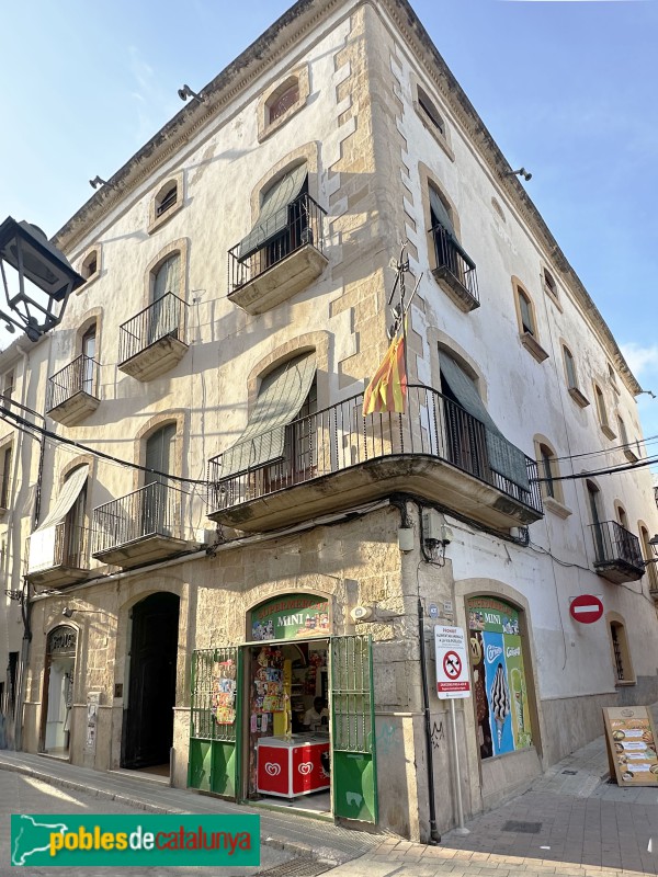 Torredembarra - Plaça de la Vila, 7 (Foto: Albert Esteves, 2025) Torredembarra - Plaça de la Vila, 7