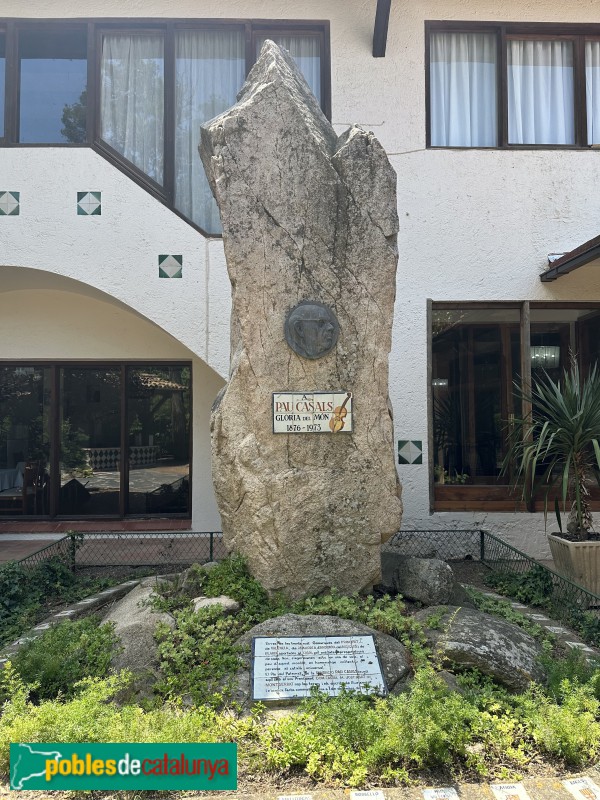 L'Espluga de Francolí - Casal de l'Espluga. Monument a Pau Casals