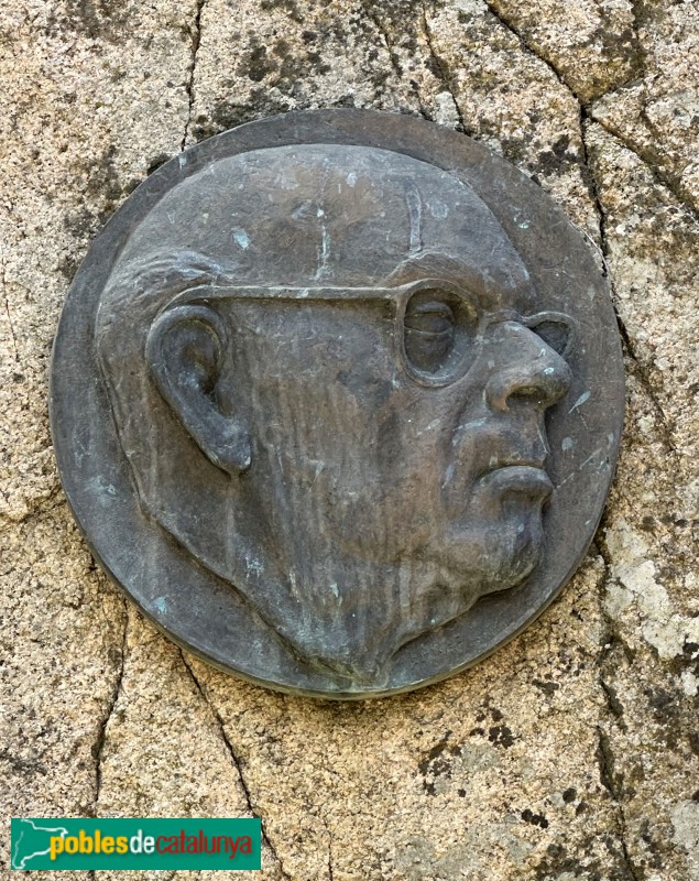 L'Espluga de Francolí - Casal de l'Espluga. Monument a Pau Casals