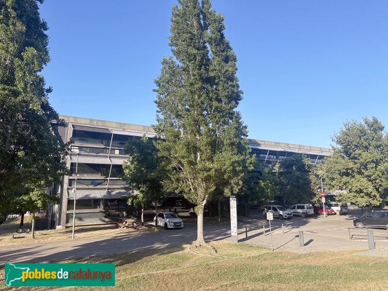 Girona - Edifici Casademont (Foto: Albert Esteves, 2025) Girona - Edifici Casademont