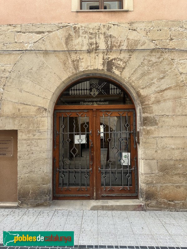 L'Espluga de Francolí - Portal adovellat