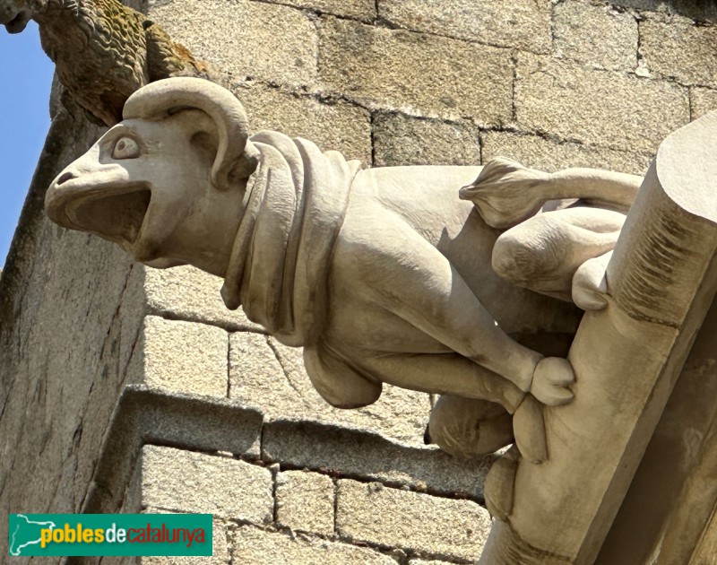 Argentona - Església de Sant Julià. Capella del Sagrament. Gàrgola (Foto: Albert Esteves, 2025) Argentona - Església de Sant Julià. Capella del Sagrament. Gàrgola