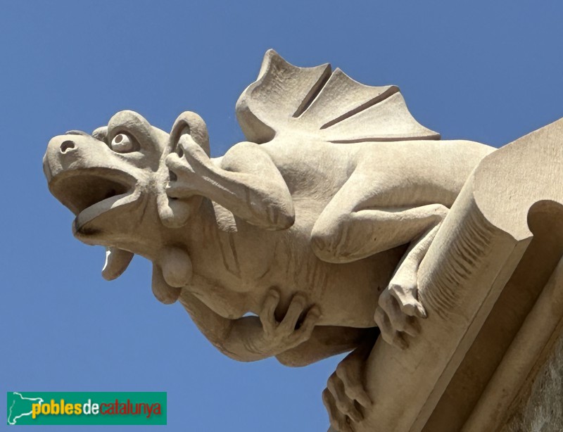 Argentona - Església de Sant Julià. Capella del Sagrament. Gàrgola (Foto: Albert Esteves, 2025) Argentona - Església de Sant Julià. Capella del Sagrament. Gàrgola