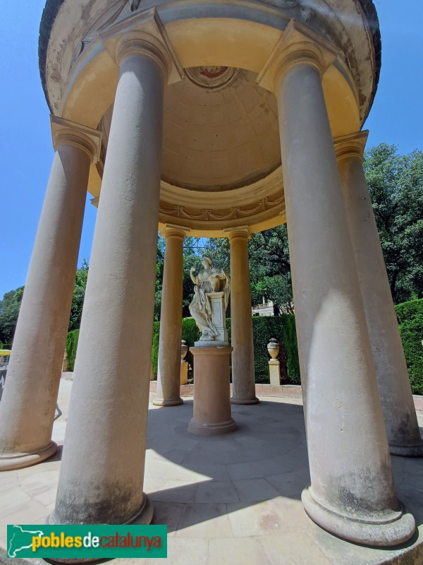 Barcelona - Jardins del Laberint d'Horta. Templet de Dànae (Foto: Sergi Suárez, 2025) Barcelona - Jardins del Laberint d'Horta. Templet de Dànae