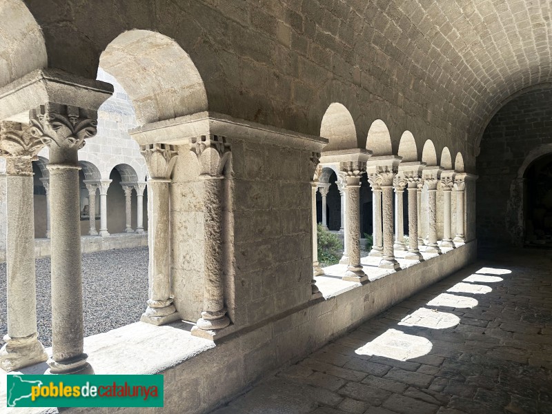 Girona - Monestir de Sant Daniel. Claustre