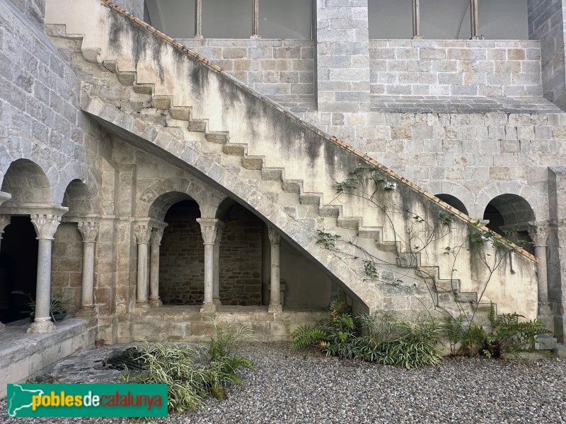 Girona - Monestir de Sant Daniel. Claustre