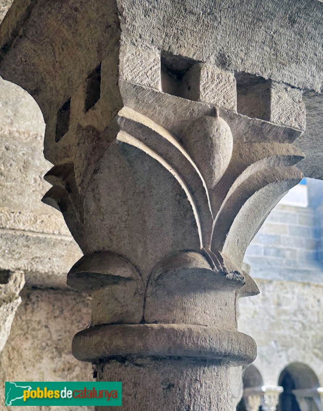 Girona - Monestir de Sant Daniel. Capitell del claustre