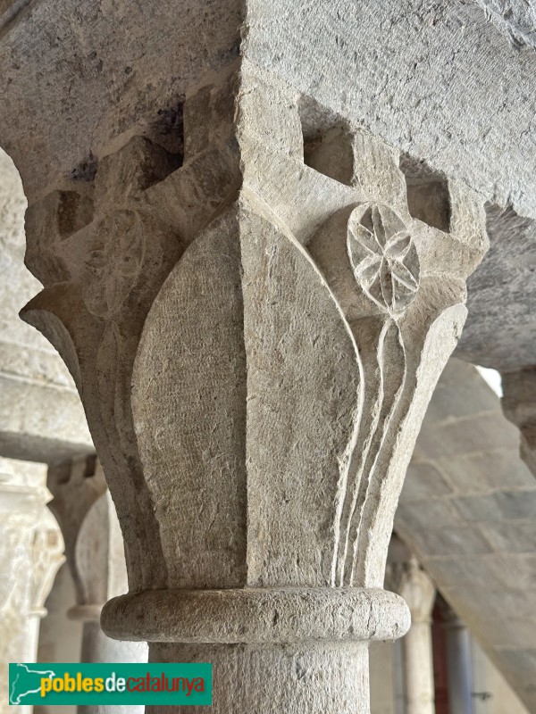 Girona - Monestir de Sant Daniel. Capitell del claustre