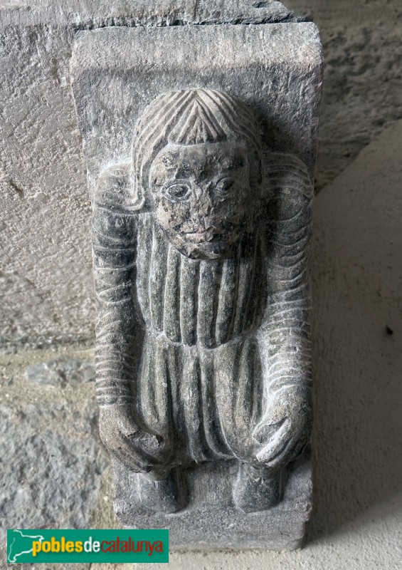 Girona - Monestir de Sant Daniel. Detall d'un ossari