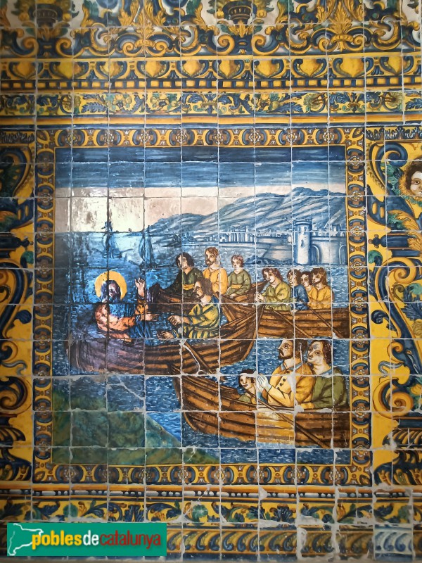 Barcelona - Casa de Convalescència. Arrambadors ceràmics. San Pau viatjant pel mar