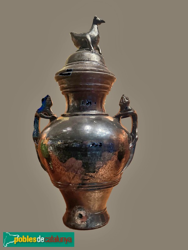 Museu del Càntir - Càntir del segle XVIII. prob. procedent d'Olot (Foto: Albert Esteves, 2025) Museu del Càntir - Càntir del segle XVIII. prob. procedent d'Olot