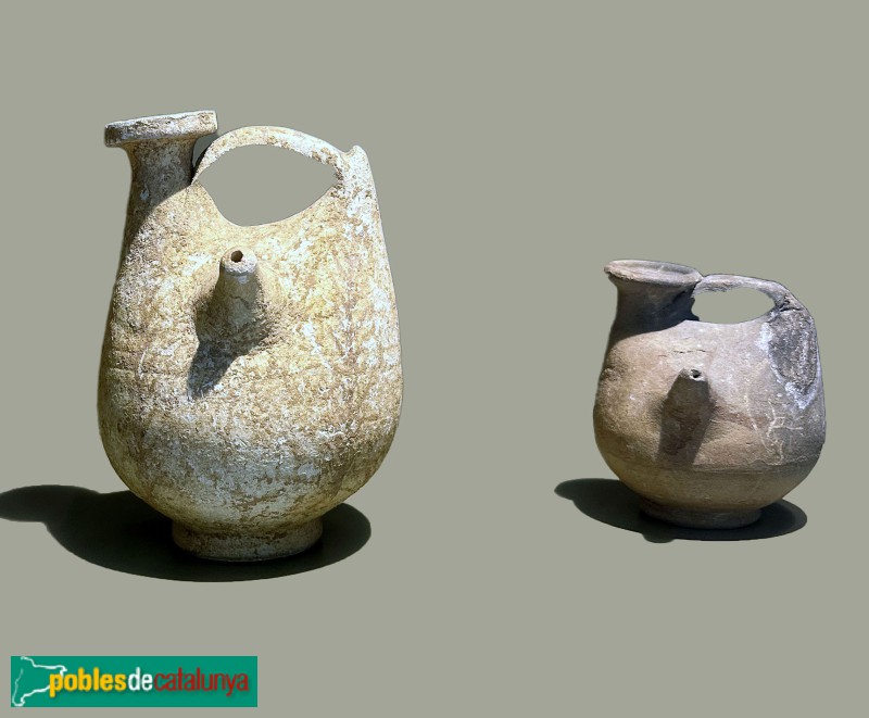 Museu del Càntir - Càntirs fenicis (segle IV aC) (Foto: Albert Esteves, 2025) Museu del Càntir - Càntirs fenicis (segle IV aC)