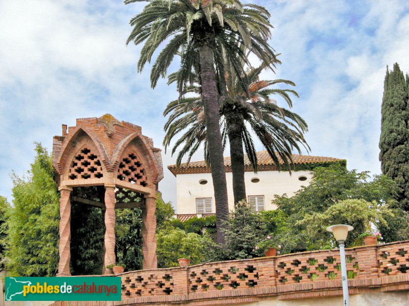 Argentona - Plaça Ballot (Foto: Albert Esteves, 2007) Argentona - Plaça Ballot