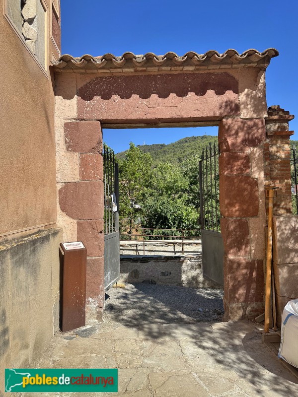 Sant Climent de Llobregat - Església de Sant Climent (Foto: Albert Esteves, 2025) Sant Climent de Llobregat - Església de Sant Climent