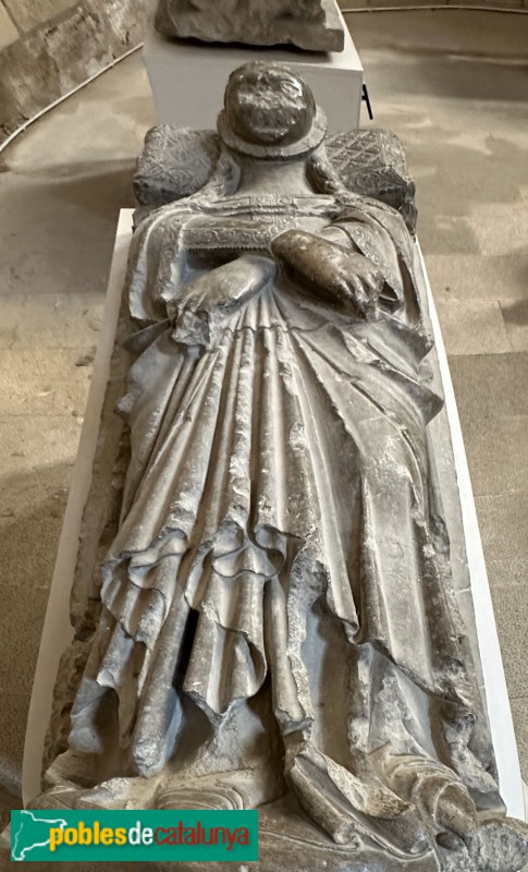 Lleida - Sepulcre d'una famella de la família Montcada