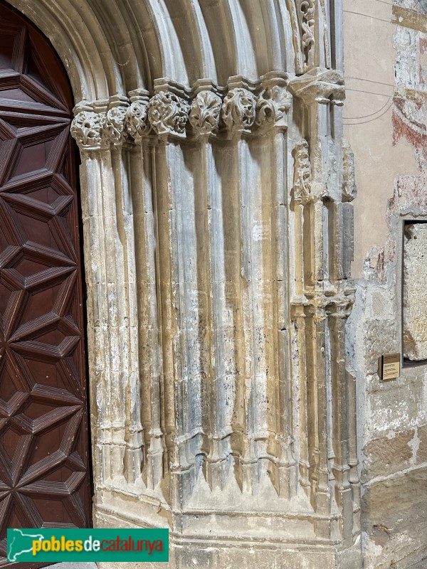 Lleida - Seu Vella. Porta de la sagristia