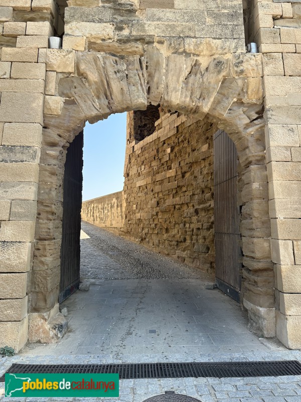 Lleida - La Suda. Porta dels Bernats