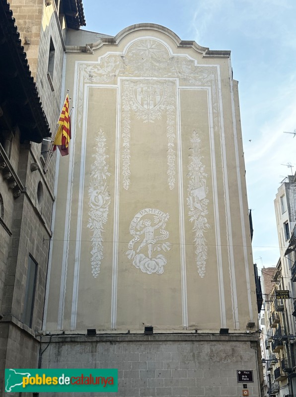 Lleida - Esgrafiats de la plaça de la Paeria