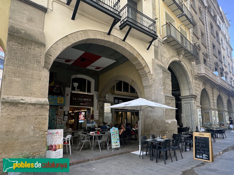 Lleida - Porxos de la plaça de la Paeria (Foto: Albert Esteves, 2025) Lleida - Porxos de la plaça de la Paeria