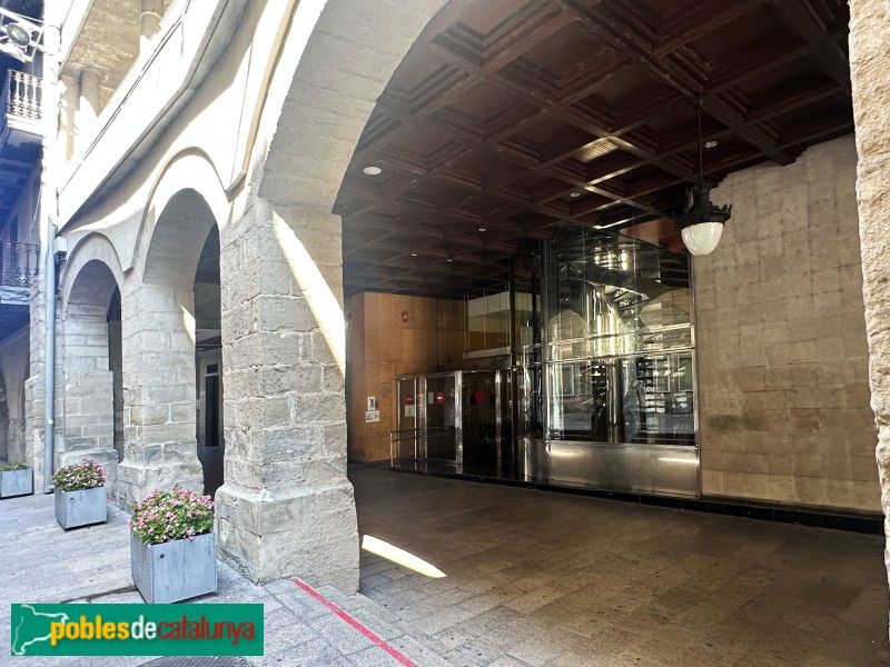 Lleida - Porxos de la plaça de la Paeria (Foto: Albert Esteves, 2025) Lleida - Porxos de la plaça de la Paeria